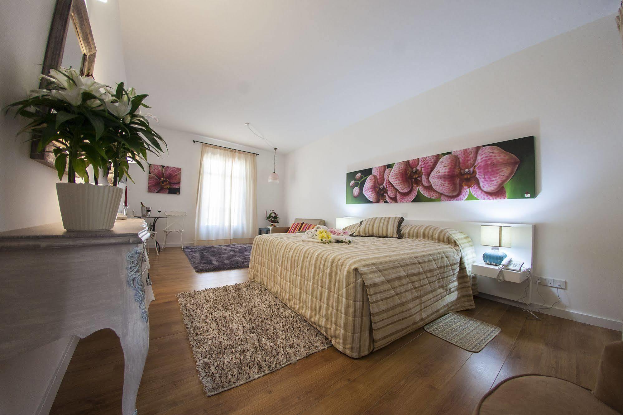 Operetta House Daire Larnaca Dış mekan fotoğraf